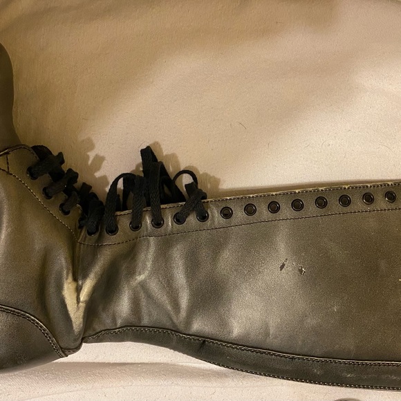 20 hole  The Original Doc Martin Silver boots UK 5 US mens 6 US womens 7 - Picture 6 of 13